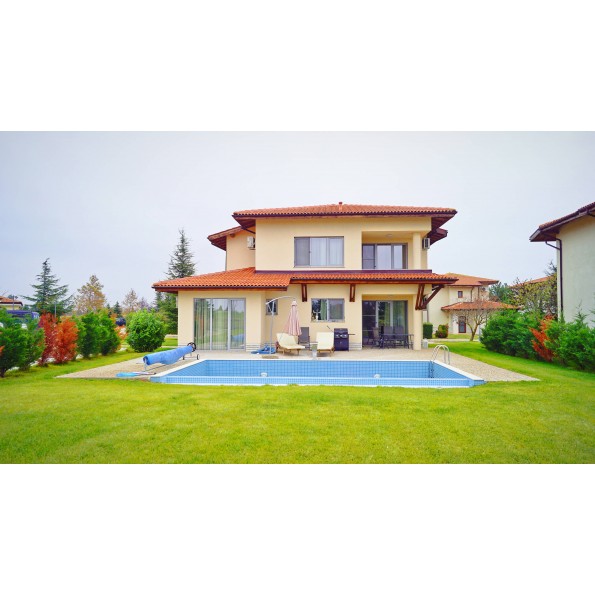 Bulgaria / Balchik Vila - hrubá stavba 4kk, Lighthouse Golf & Spa Resort